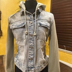 Wash Out/ Faded Jean Jacket